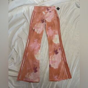 449 NWT Adidas Girls Tie Dye Flare Leggings Pink Orange Slit Hem XL